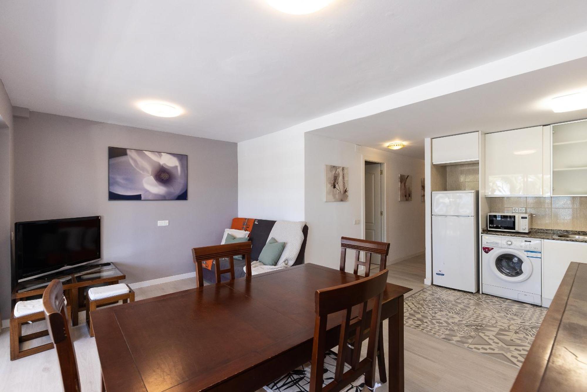 Uhc Rodas Apartments サロウ 部屋 写真