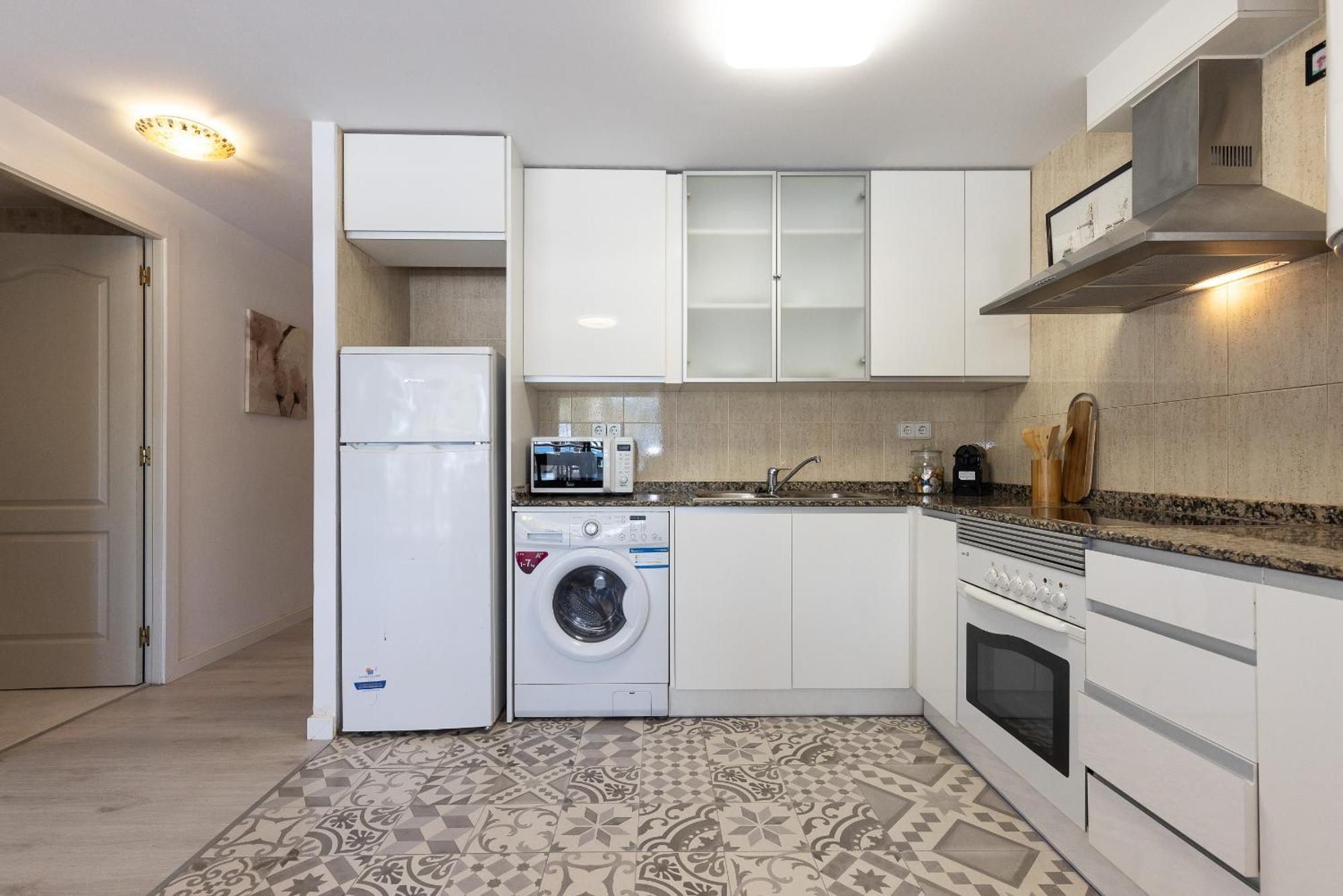 Uhc Rodas Apartments サロウ エクステリア 写真