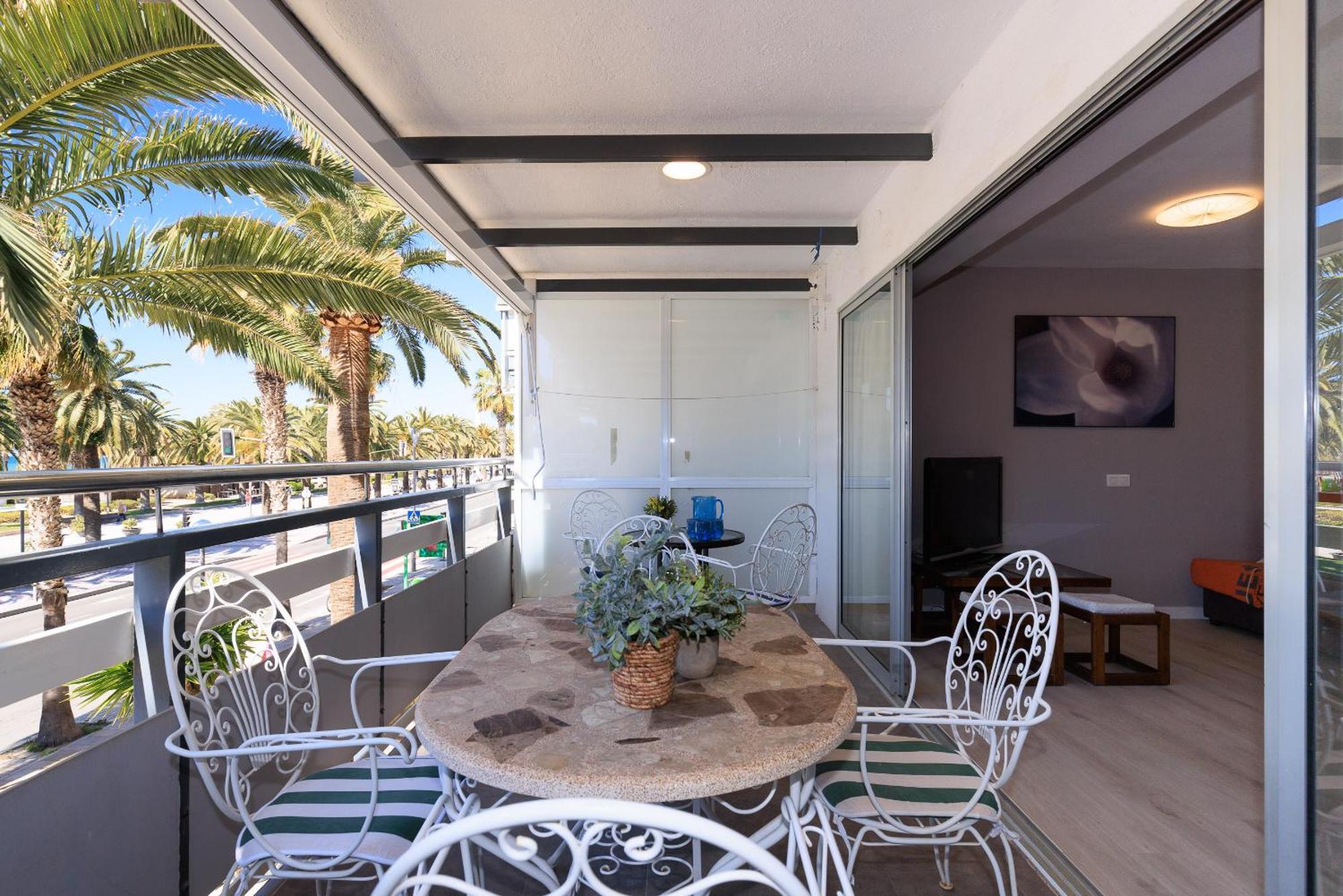 Uhc Rodas Apartments サロウ 部屋 写真