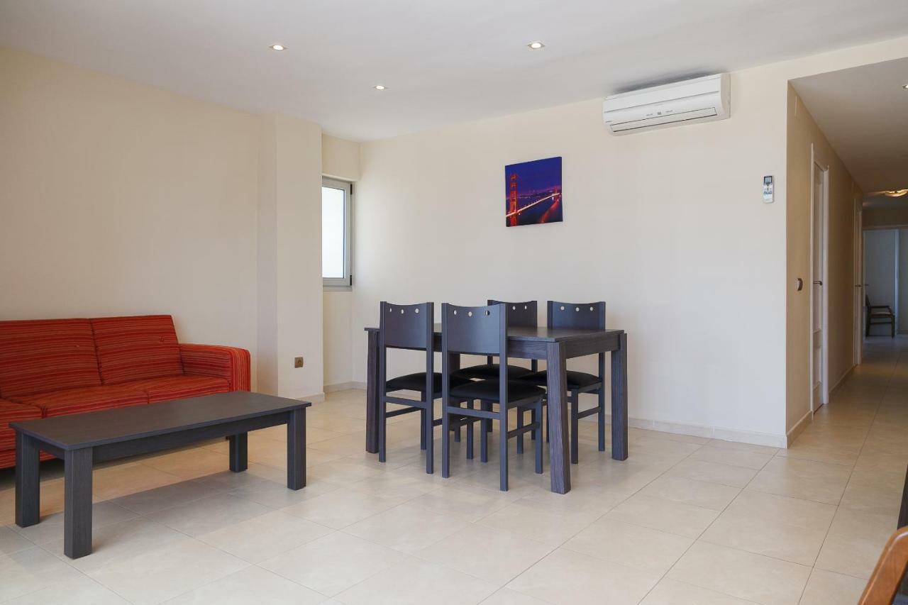 Uhc Rodas Apartments サロウ エクステリア 写真